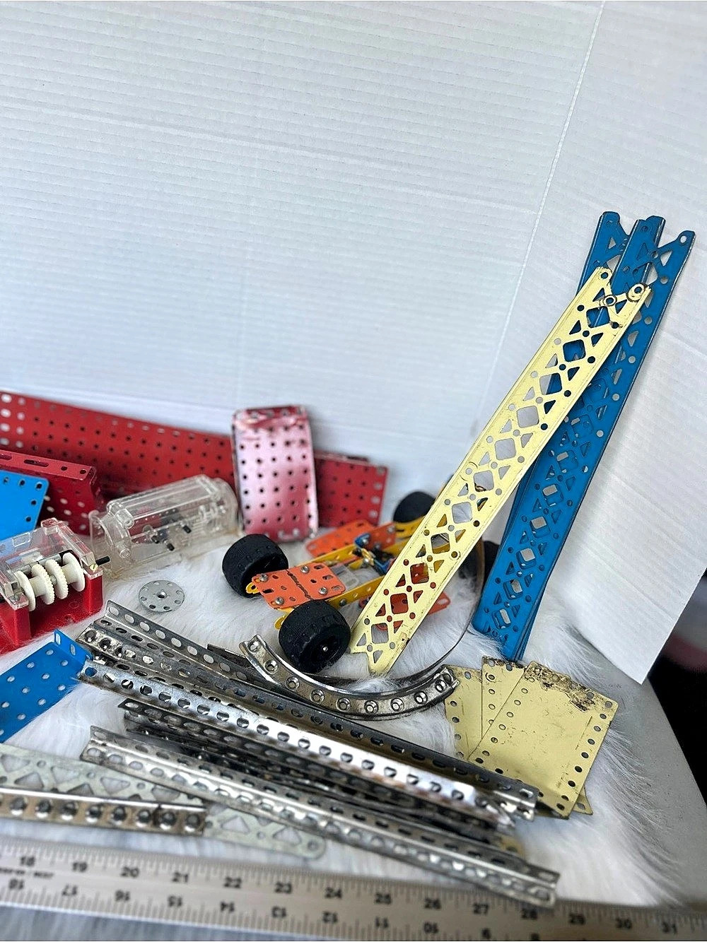 Meccano Evolution 2 Building Set Boxed Blue & Red - Picture 6 of 6